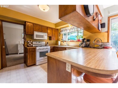 2435 Saddle Ct, West Linn, OR 97068 - photo 7