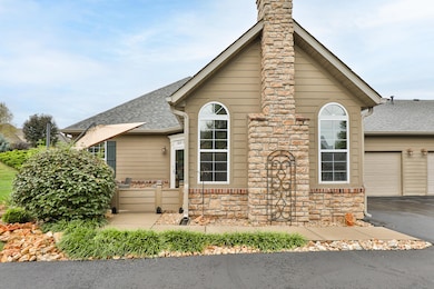 828 E Kings Mead Cir unit 3, Nixa, MO 65714 - photo 4