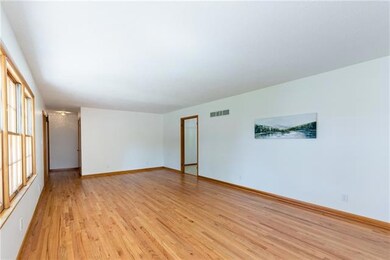 11006 W 71st St, Shawnee, KS 66203 - photo 4