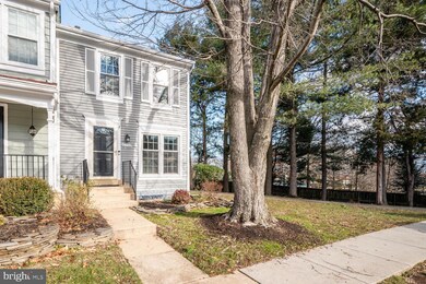 6310 Chimney Wood Ct, Alexandria, VA 22306 - photo 2