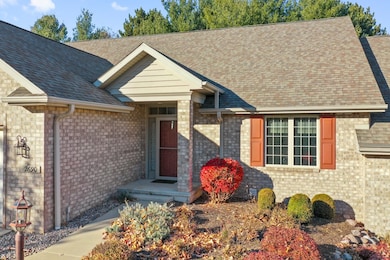 2690 Woodfield Ct, Green Bay, WI 54313 - photo 2