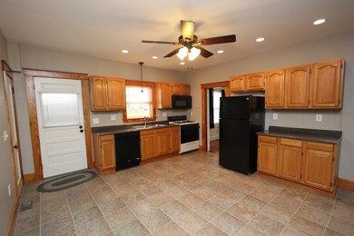 30 Cross St unit 1, Franklin, MA 02038 - photo 2