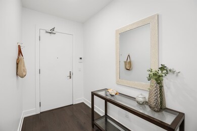 06-218 W Kingsley St 0016