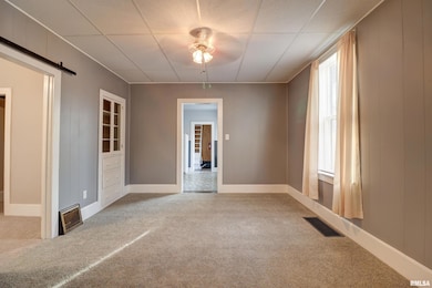 1913 Pershing Blvd, Clinton, IA 52732 - photo 7