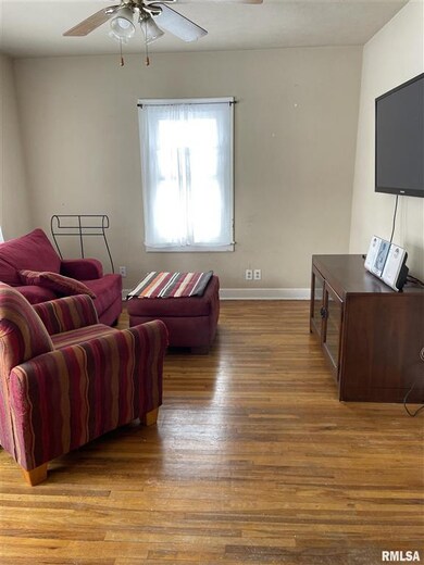 3433 N Fillmore St, Davenport, IA 52806 - photo 2