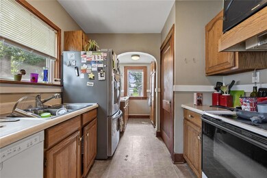1926 Mallory St SW, Cedar Rapids, IA 52404 - photo 7