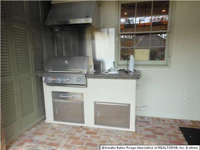 Outdoor Kitchen Area