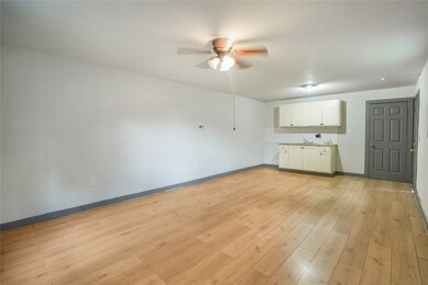 5313 Firnat St unit B, Houston, TX 77016 - photo 3