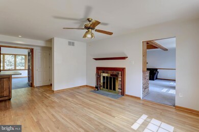 16114 Jerald Rd, Laurel, MD 20707 - photo 2