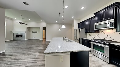 171 Hearthshire Cir, the Woodlands, TX 77354 - photo 5