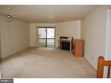 16 N Maple St unit A2, Woodbury, NJ 08096 - photo 2