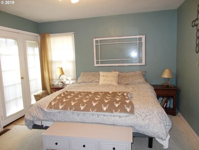 Bedroom, Primary