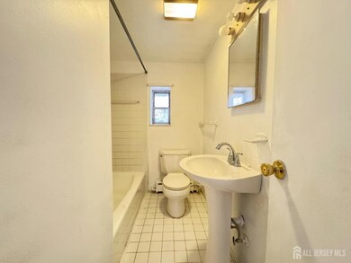 254 S Plainfield Ave unit 2ndFl, South Plainfield, NJ 07080 - photo 7
