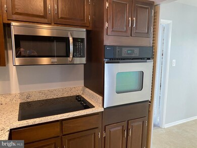 4202 Marble Ln, Fairfax, VA 22033 - photo 7