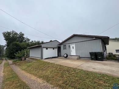 5208 Laurel Ave, Sioux City, IA 51106 - photo 2