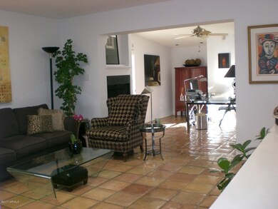 FAMILY ROOM/DEN/OFFICE - 1