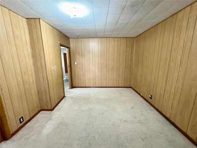 137 W Perry St, Maryville, IL 62062 - photo 7