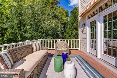 8702 Esquire Crossing Ln, Vienna, VA 22180 - photo 6