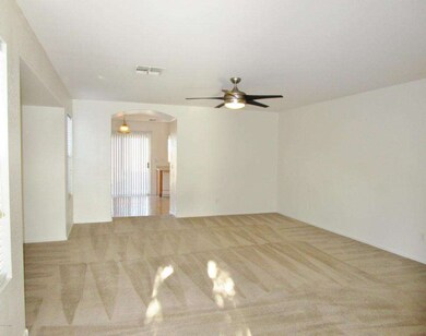06 Family room