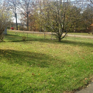 989 Exeter Rd, Columbus, OH 43213 - photo 6