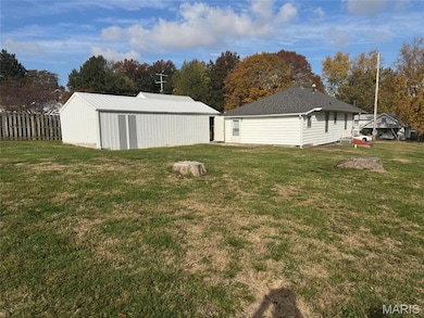 1120 W Tower St, Vandalia, IL 62471 - photo 4