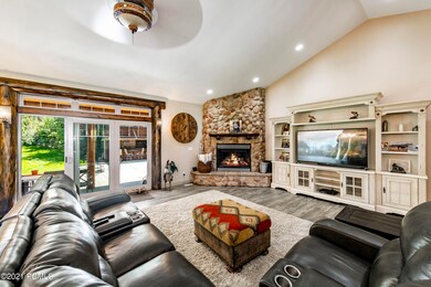 7_Great-Room_high_3724250