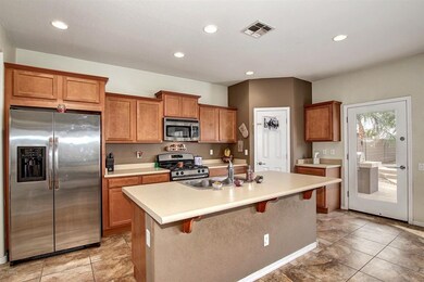 KITCHEN FULL