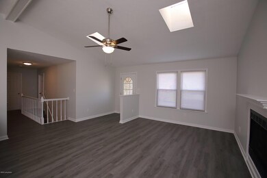 6914 Beard Ct, Louisville, KY 40228 - photo 6