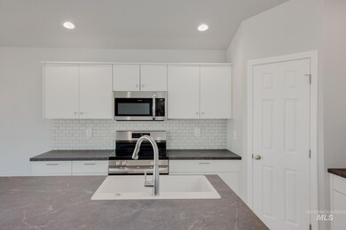 18408 N Lion Head Ave, Nampa, ID 83687 - photo 4