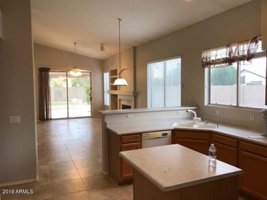 189 S Pineview Place, Chandler, AZ 85226 - photo 4