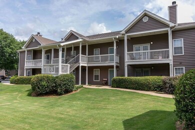View of front of house featuring a front yard