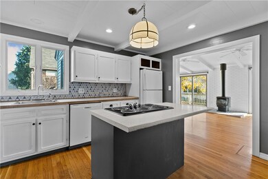 44 Whitwell Ave unit 1, Newport, RI 02840 - photo 7