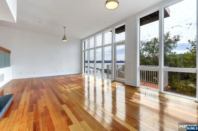 22 Vela Way, Edgewater, NJ 07020 - photo 4