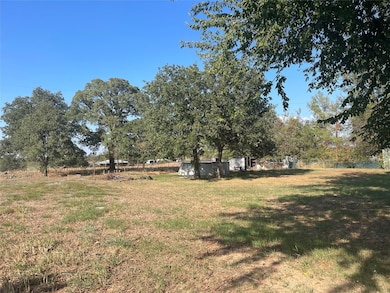 233 Vista Ct, Springtown, TX 76082 - photo 3