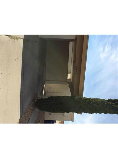 10554 Kinross Ave unit b, El Paso, TX 79925 - photo 2