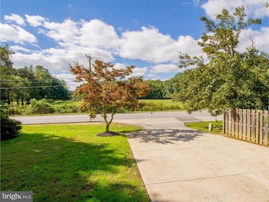 2827 Grubb Rd, Wilmington, DE 19810 - photo 2