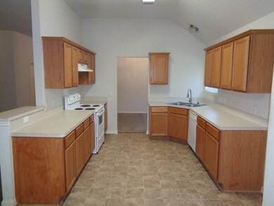 9807 Woodhollow Dr, Conroe, TX 77385 - photo 4