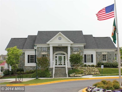 11704 Emerald Green Dr, Clarksburg, MD 20871 - photo 3