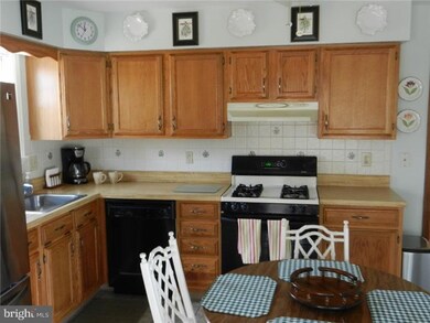 221 Lafayette Dr, Swedesboro, NJ 08085 - photo 6