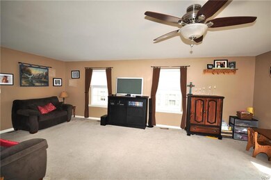 3693 Clauss Dr, Macungie, PA 18062 - photo 7