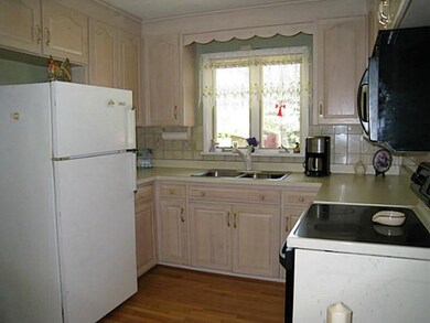 Kitchen. Remodeled Kitchen with all appliances inc