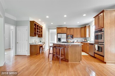 812 Lamoka Dr, Odenton, MD 21113 - photo 7