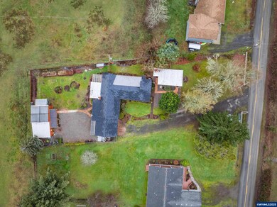 909 N Curry Rd, Roseburg, OR 97471 - photo 5