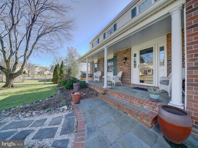 8726 Cardinal Forest Cir, Laurel, MD 20723 - photo 5