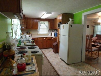 137 Wind Swept Dr, Burnsville, NC 28714 - photo 3