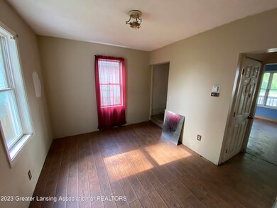 902 N Sycamore St, Lansing, MI 48906 - photo 5