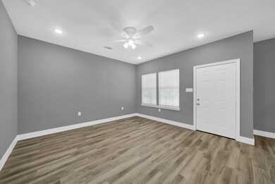 7329 Sterlingshire St, Houston, TX 77016 - photo 2