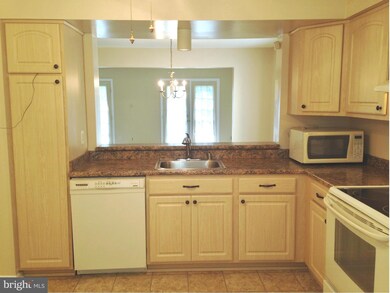 3780 Angelton Ct, Burtonsville, MD 20866 - photo 6