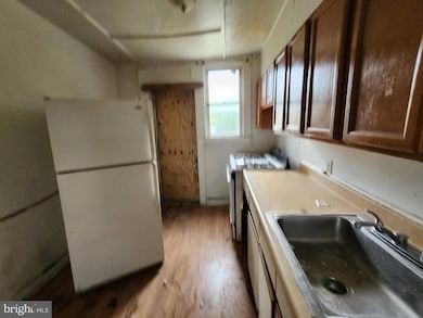 615 N Clinton St, Baltimore, MD 21205 - photo 5