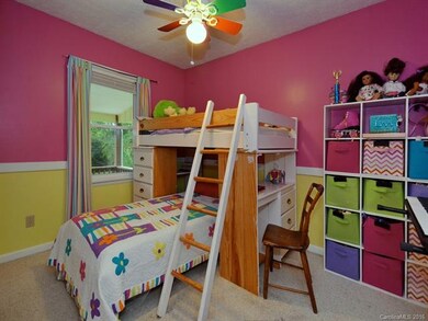 22 Harmon Cir, Asheville, NC 28803 - photo 7